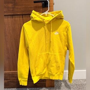 Nike Club Fleece Hoodie, Yellow. Size XS